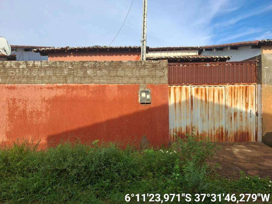 Casa em Belém do Brejo do Cruz (PB)
