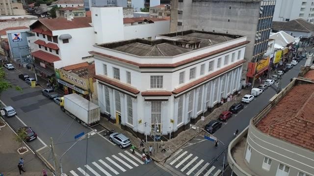 Venda com locação simultânea